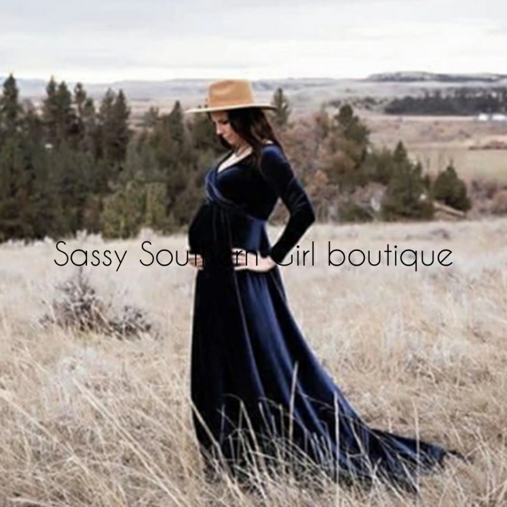 🆕⭐Blue velvet maternity photoshoot maxi dress